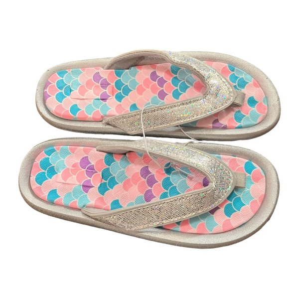 womens flip flops at kohls